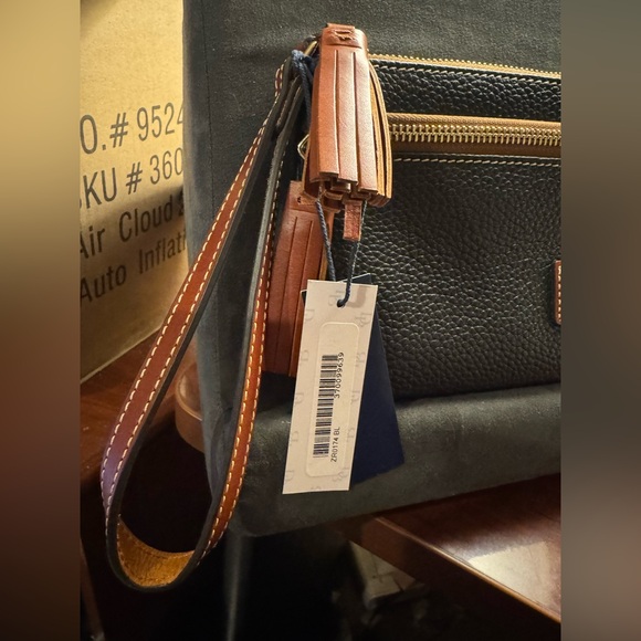 Dooney & Bourke Pebble Grain Double Zip Wristlet Black - Picture 2 of 14